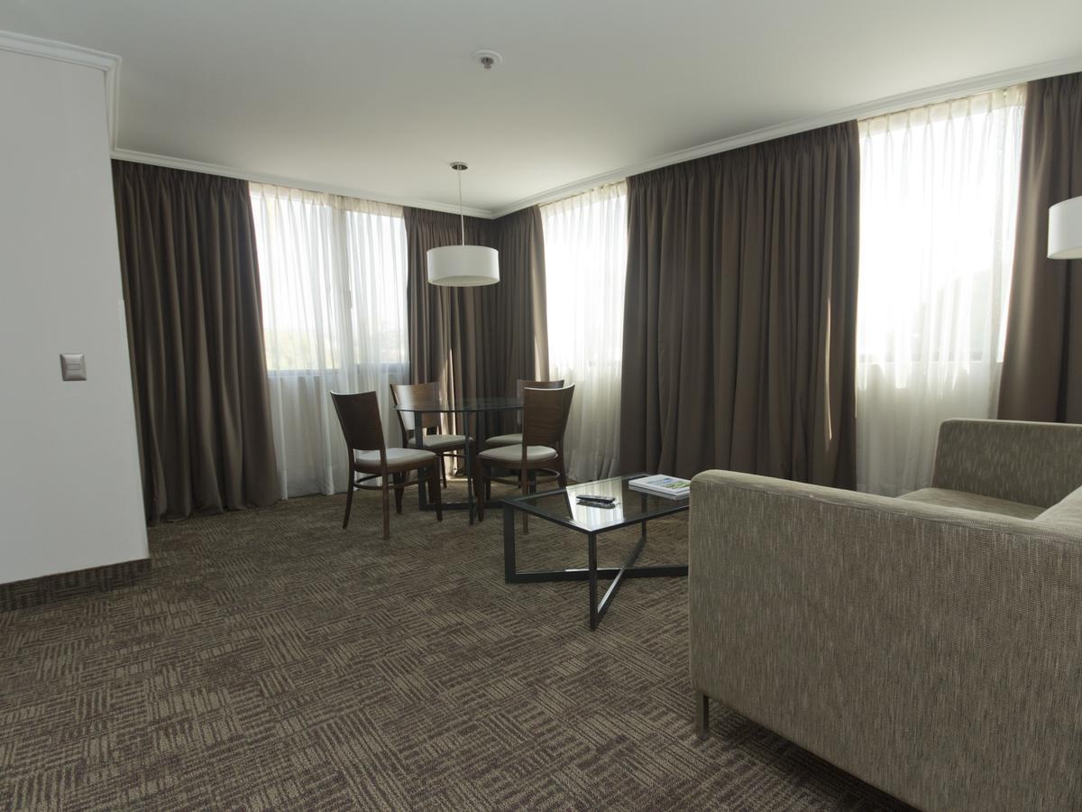 Hotel Director Vitacura Santiago Exterior photo